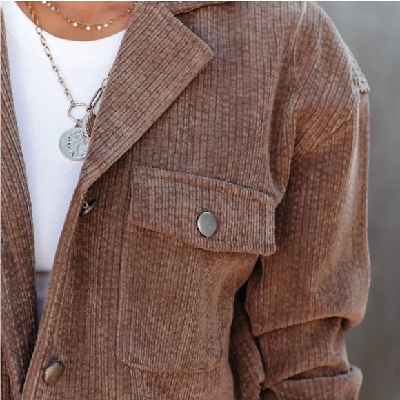 Vici Corduroy Cropped Light Jacket - Picture 4 of 7